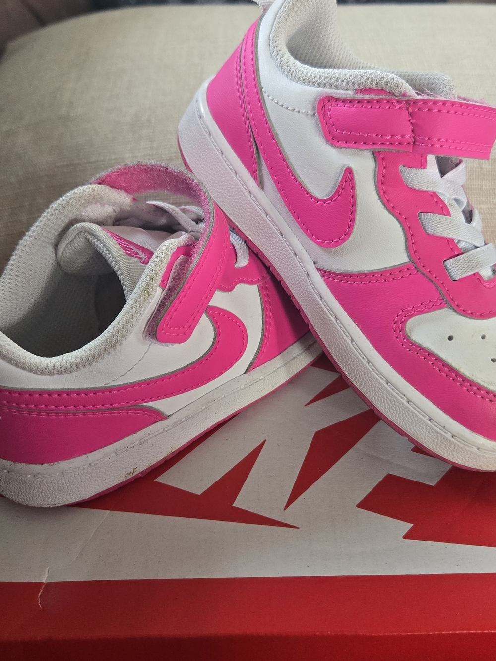 Nike Girls Court Borough Low Recraft Size 8C w/ Box